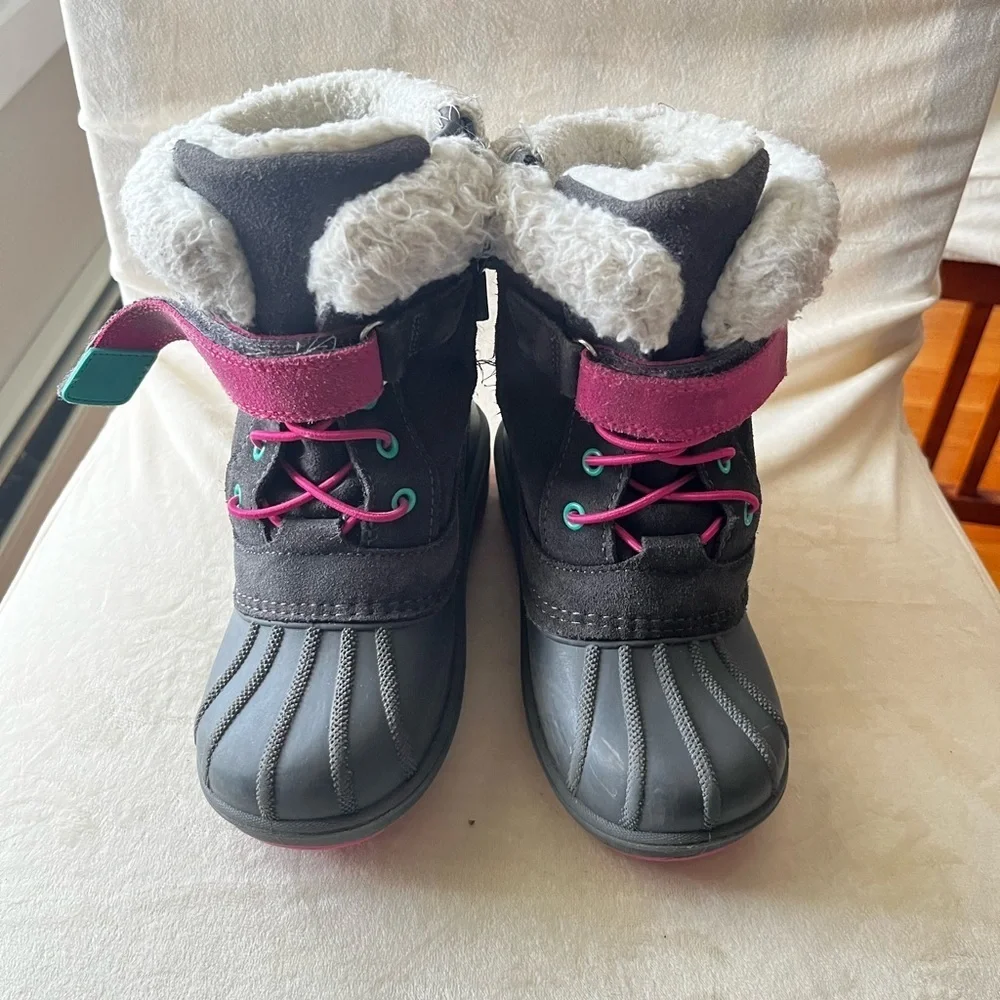 Cat & Jack Gray and Pink Winter Boots Waterproof Insulated